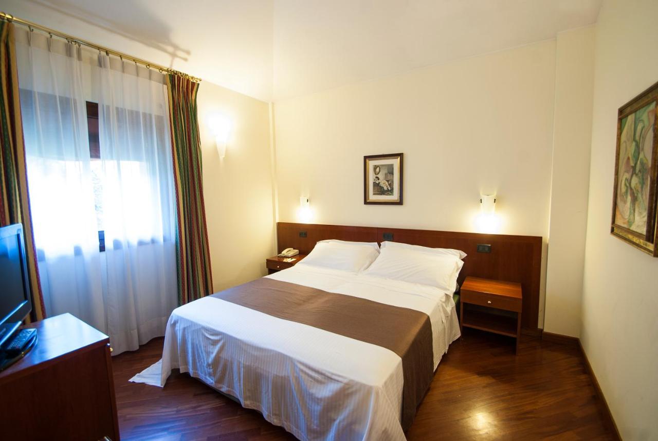 Alla Rocca Hotel Conference & Restaurant Bazzano Luaran gambar