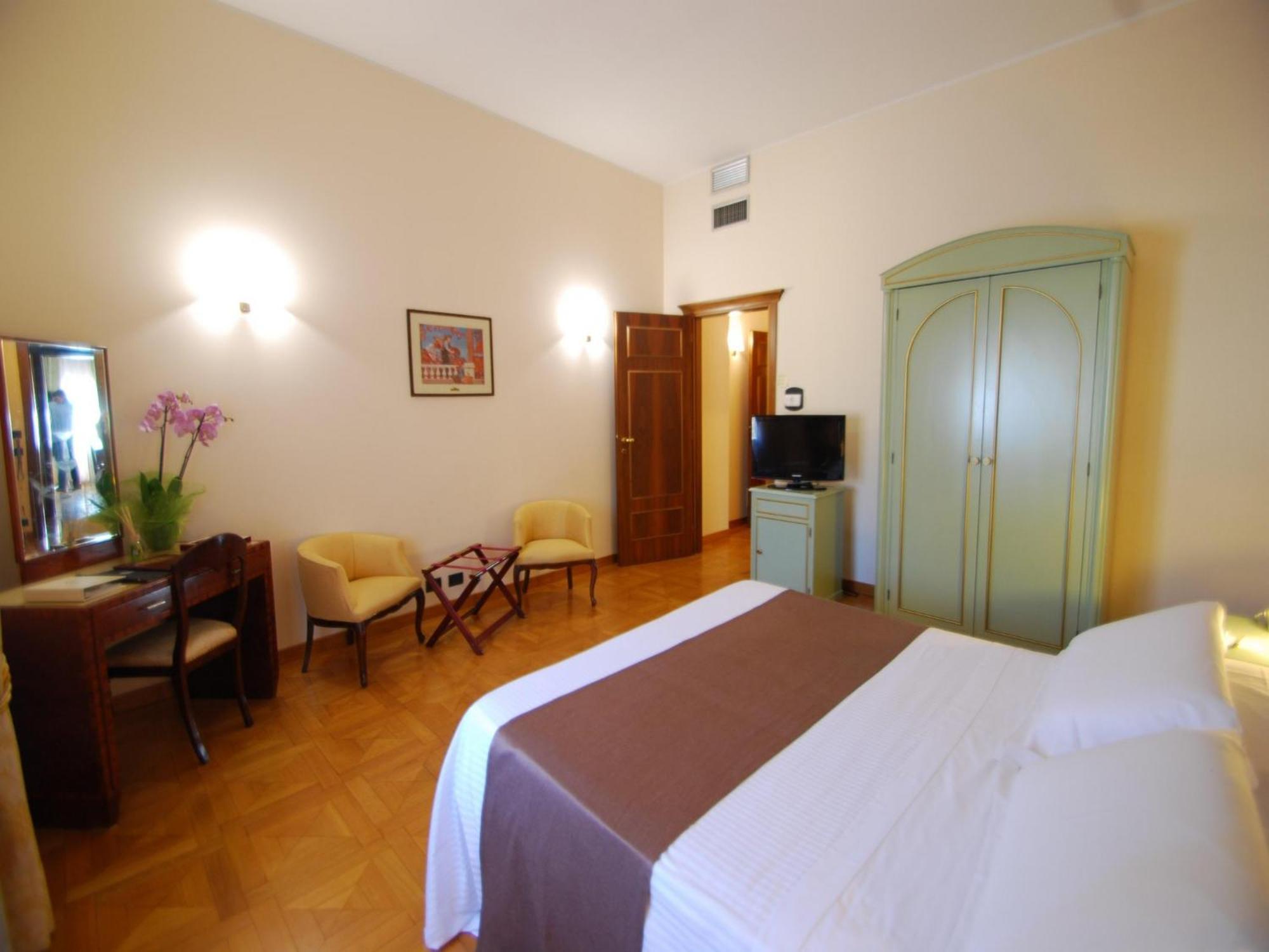 Alla Rocca Hotel Conference & Restaurant Bazzano Luaran gambar