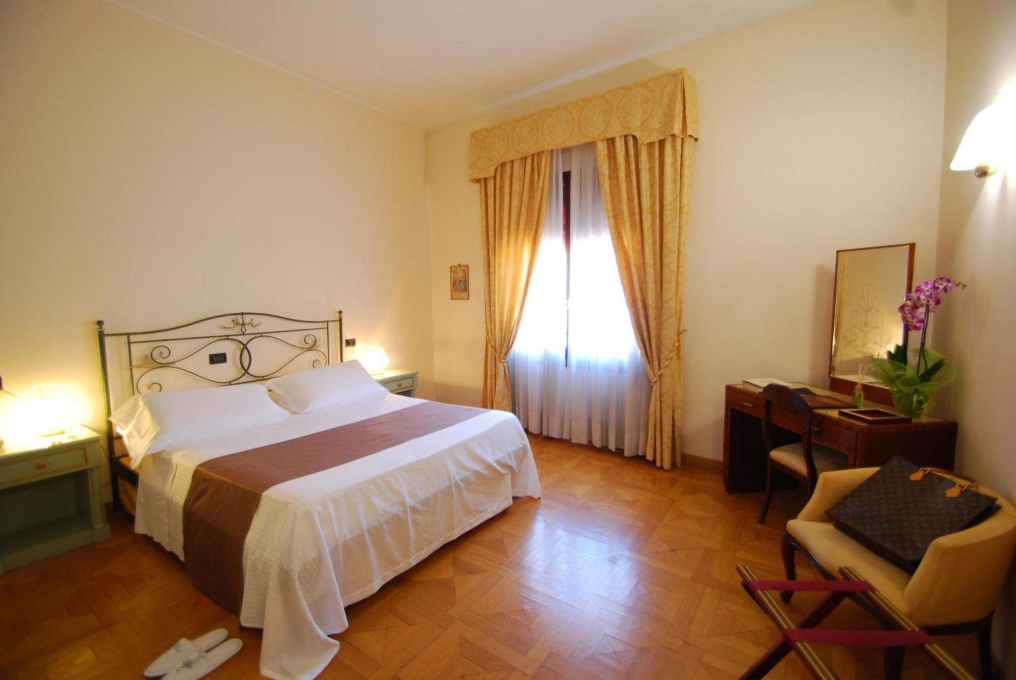 Alla Rocca Hotel Conference & Restaurant Bazzano Luaran gambar