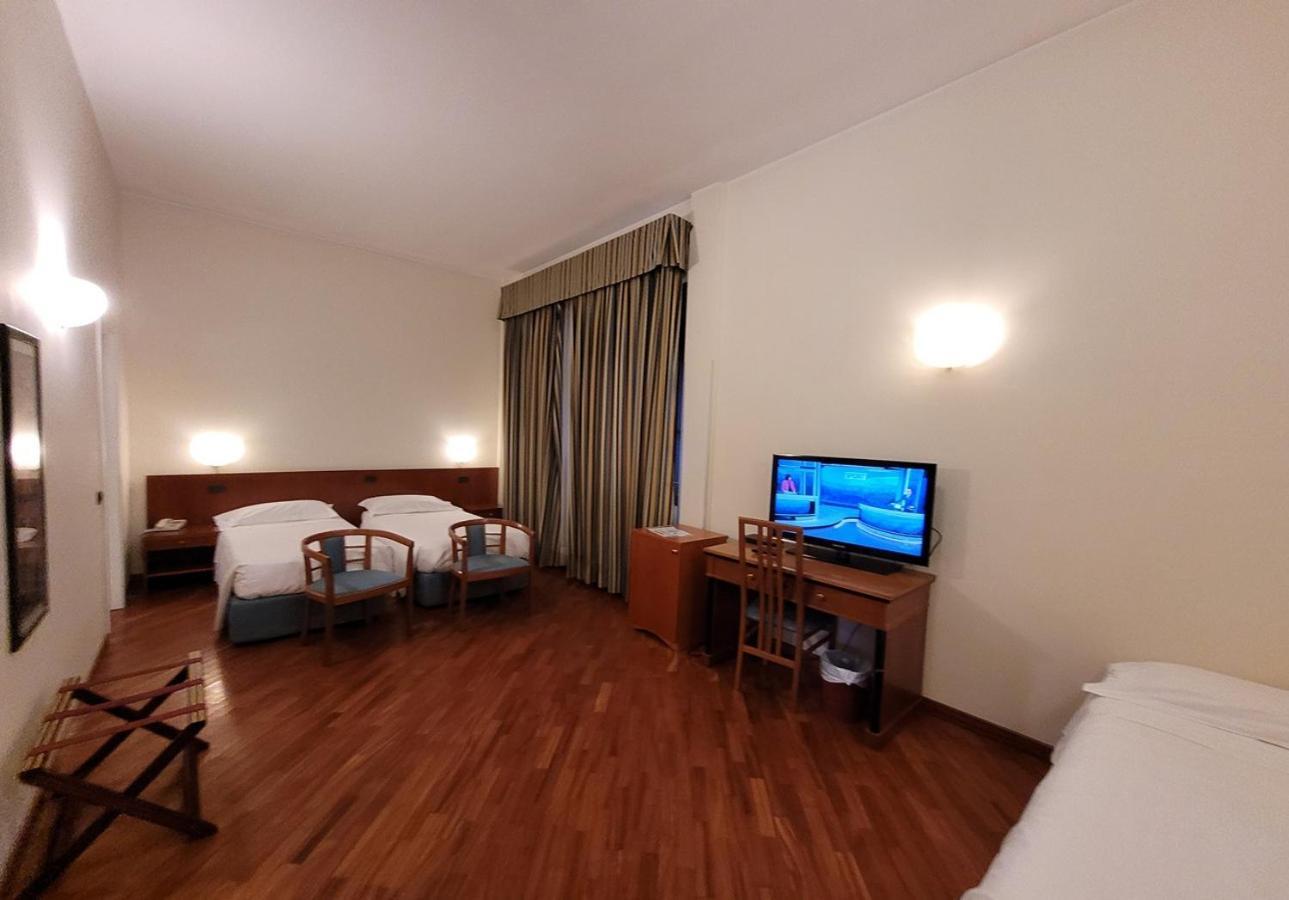 Alla Rocca Hotel Conference & Restaurant Bazzano Luaran gambar