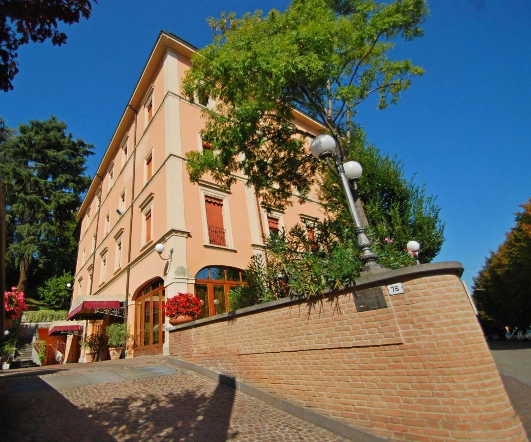 Alla Rocca Hotel Conference & Restaurant Bazzano Luaran gambar